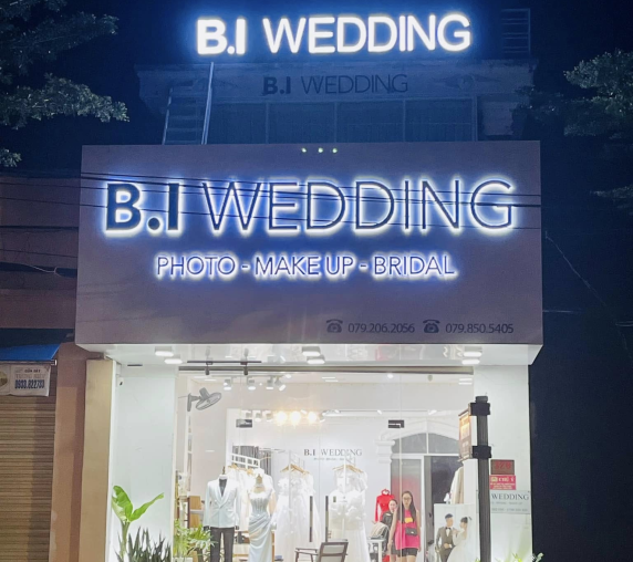 Biển Alu gắn đèn LED – Giải pháp quảng cáo nổi bật 24/7