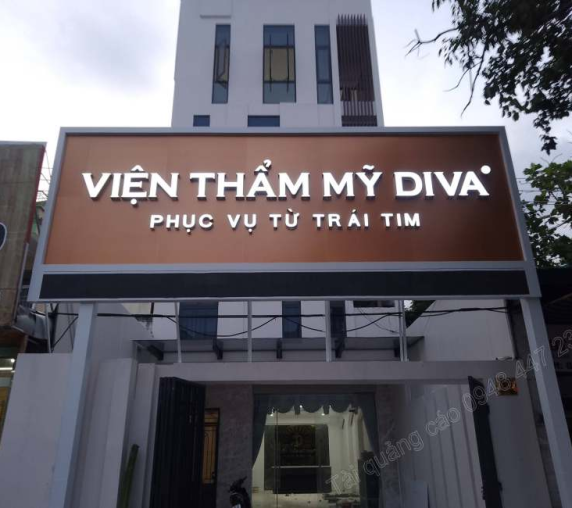 Biển Hiệu Alu Gắn Chữ Inox – Sang Trọng Và Bền Bỉ Cho Mọi Công Trình