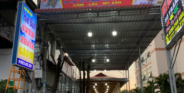 Biển hiệu vựa hải sản Hoa Biển 